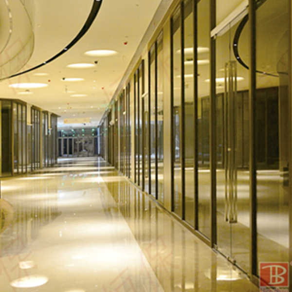 恒保防火玻璃專家為您講解防火玻璃在建筑中的實際應用