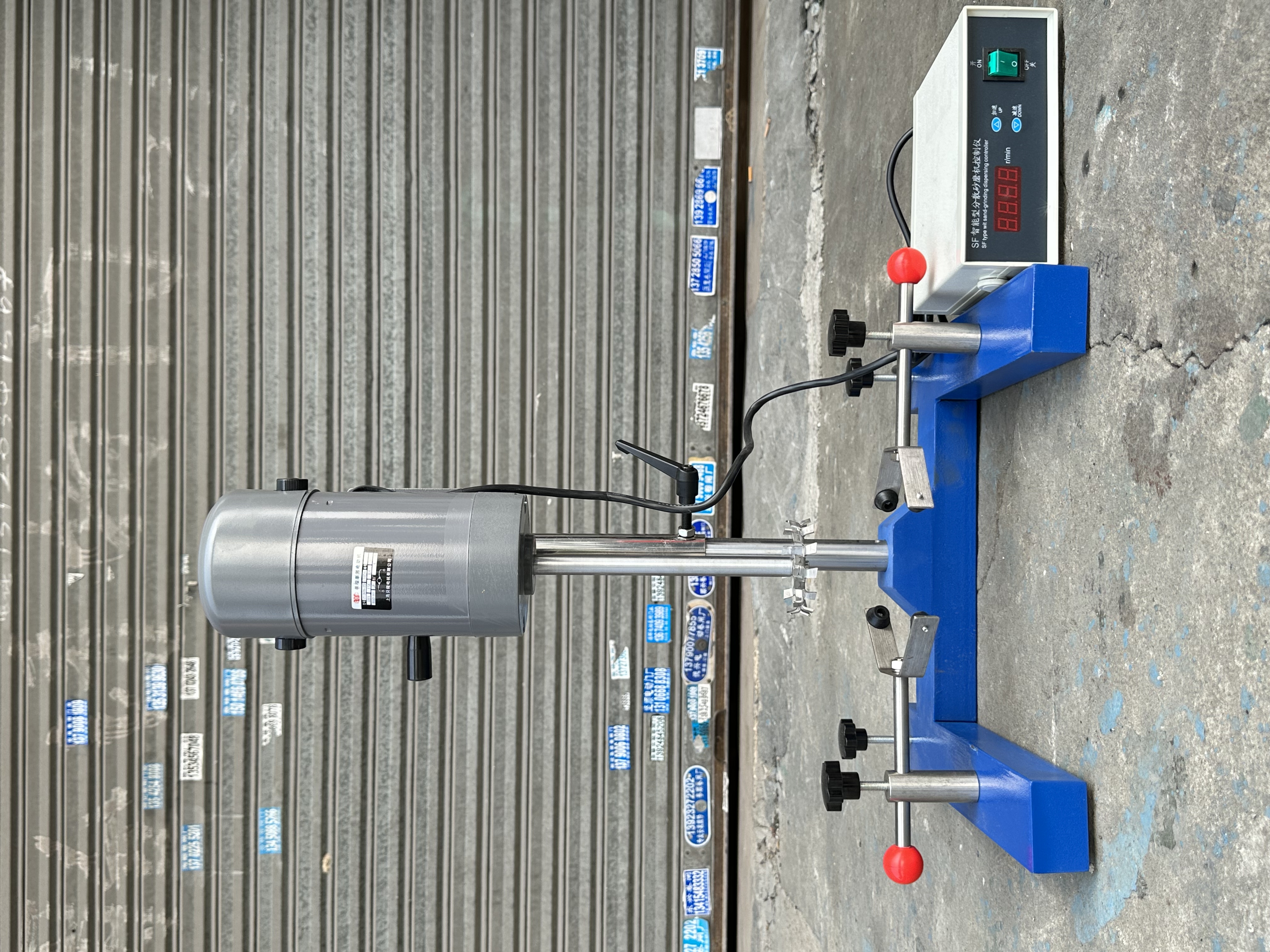 在使用實(shí)驗(yàn)室分散機(jī)的過程中應(yīng)注意的事項(xiàng)？(圖2)