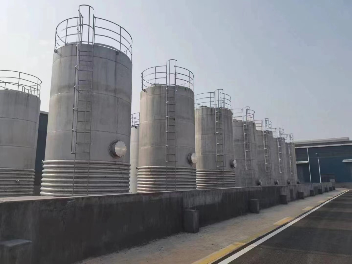 廣西萬磊集團化工儲罐 埋地儲罐 立式儲罐 工程總包