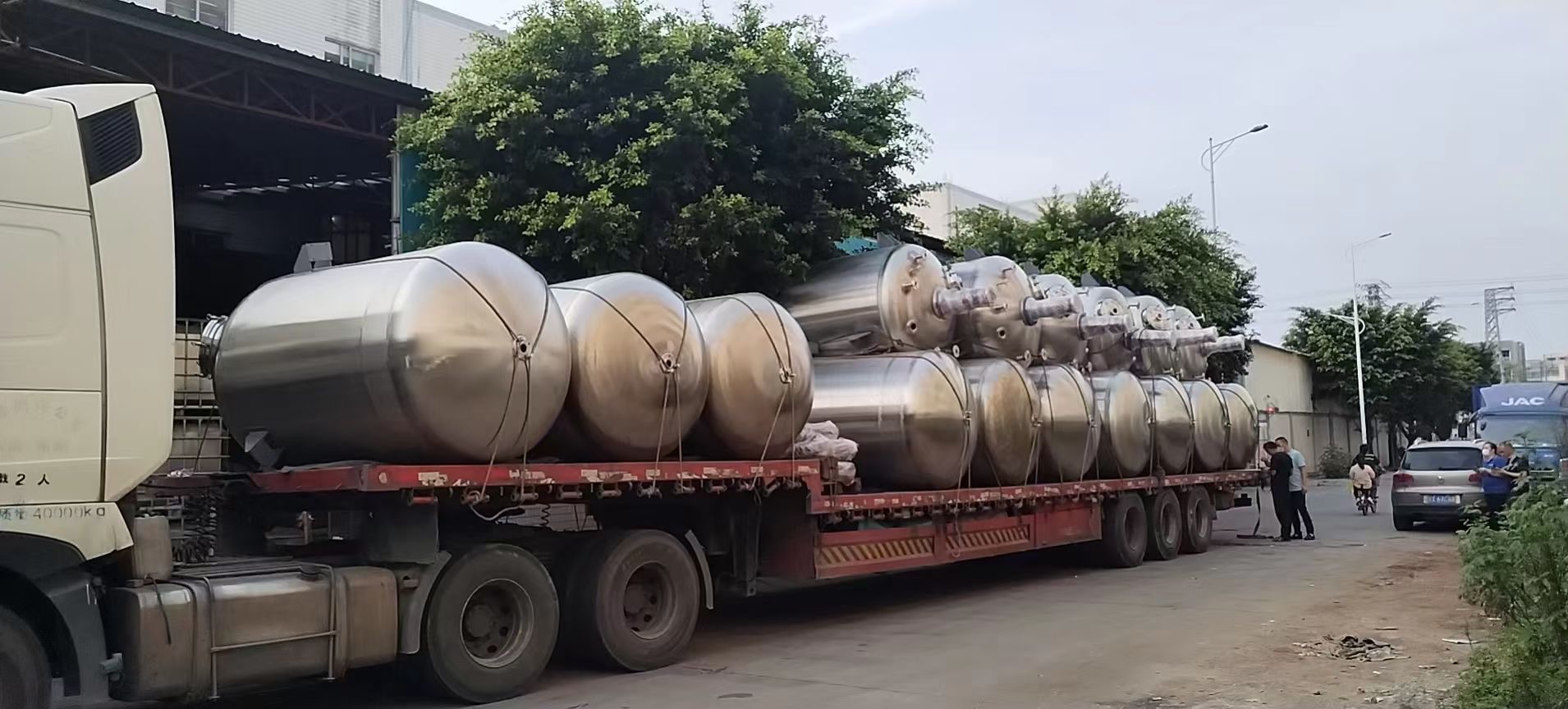 發(fā)往 迪拜 阿聯(lián)酋 化工反應(yīng)釜攪拌釜 及配套設(shè)備采購(圖11)