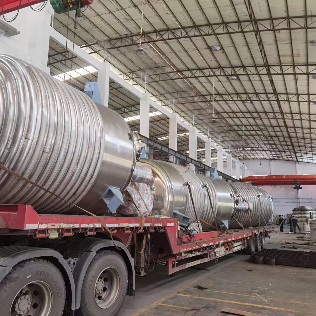 迪拜阿聯(lián)酋 采購平臺反應(yīng)釜15臺 及高速分散機 工程案例分享(圖3)