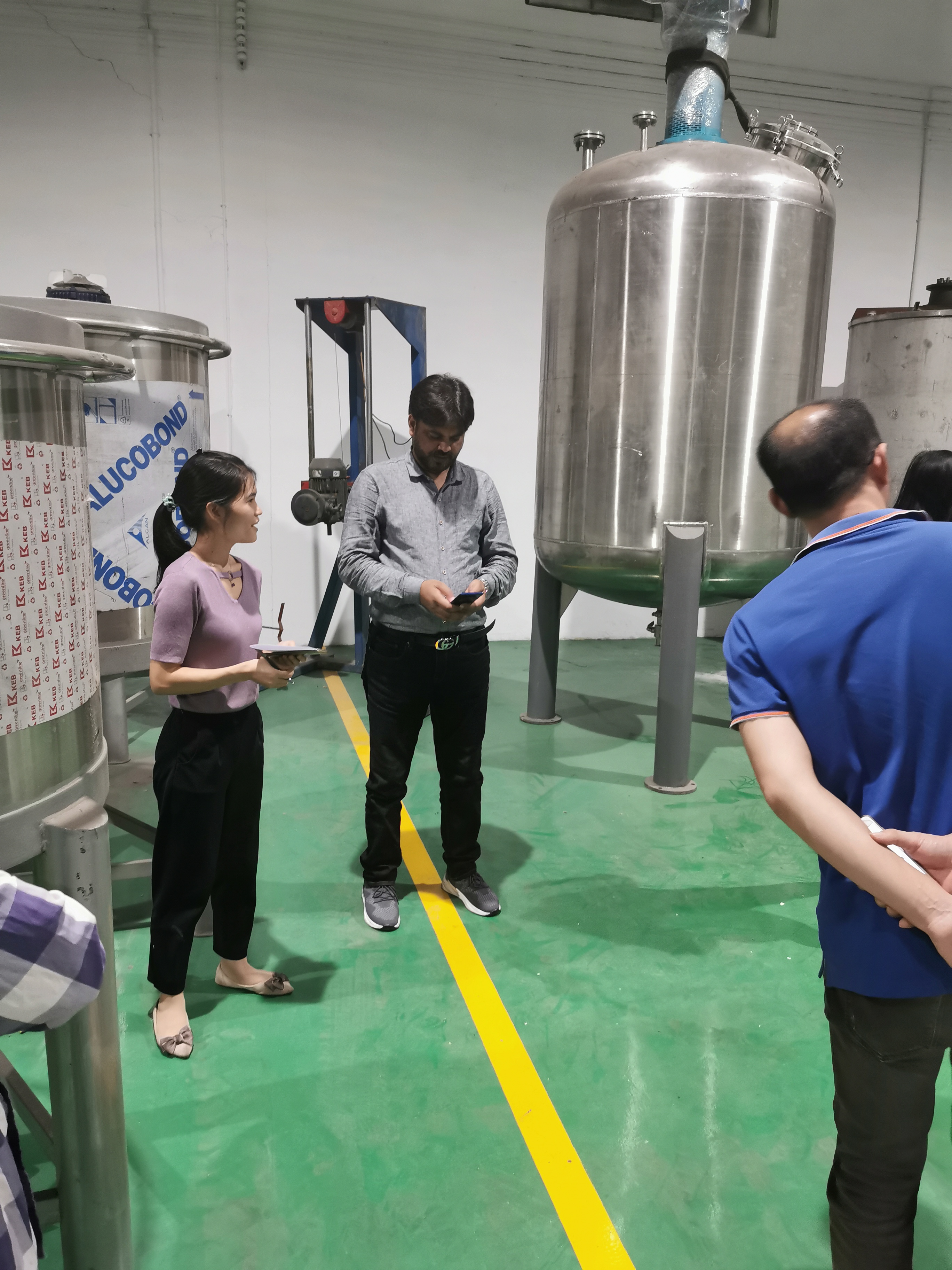 來自印度孟買 十大粘合劑廠商 藝術(shù)涂料生產(chǎn)線 的采購方案(圖2)